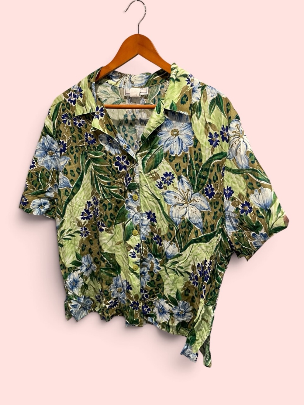 Cute vintage 80s olive lily floral oversized button front blouse